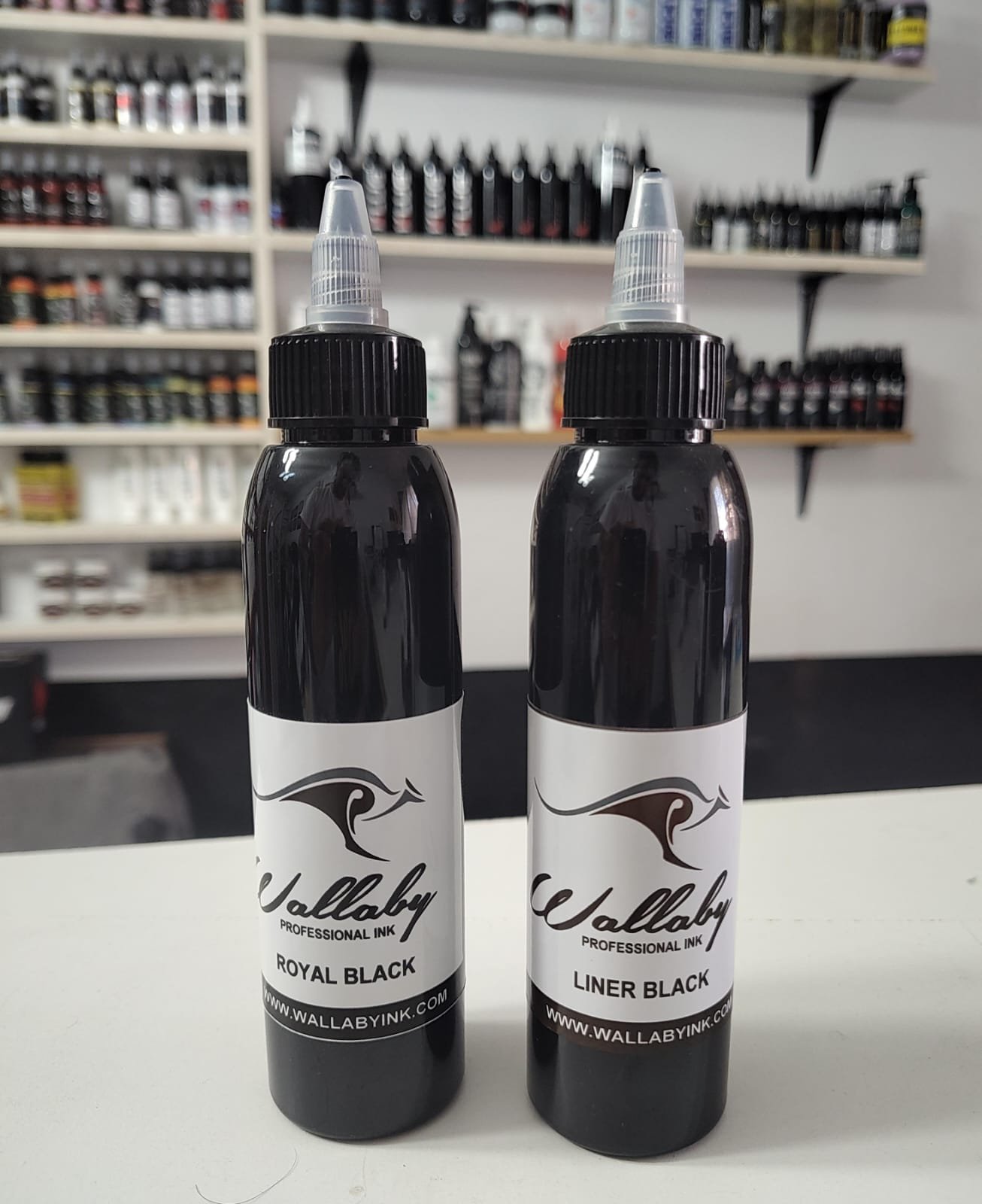 WALLABY Black Liner . Royal Liner. 4 oz.